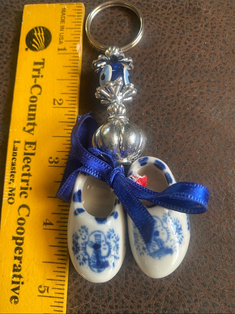 Blue Delft Windmill  Design Ceramic Shoe Keychain w/ Protective Evil Eye Accent - Picture 8 of 9